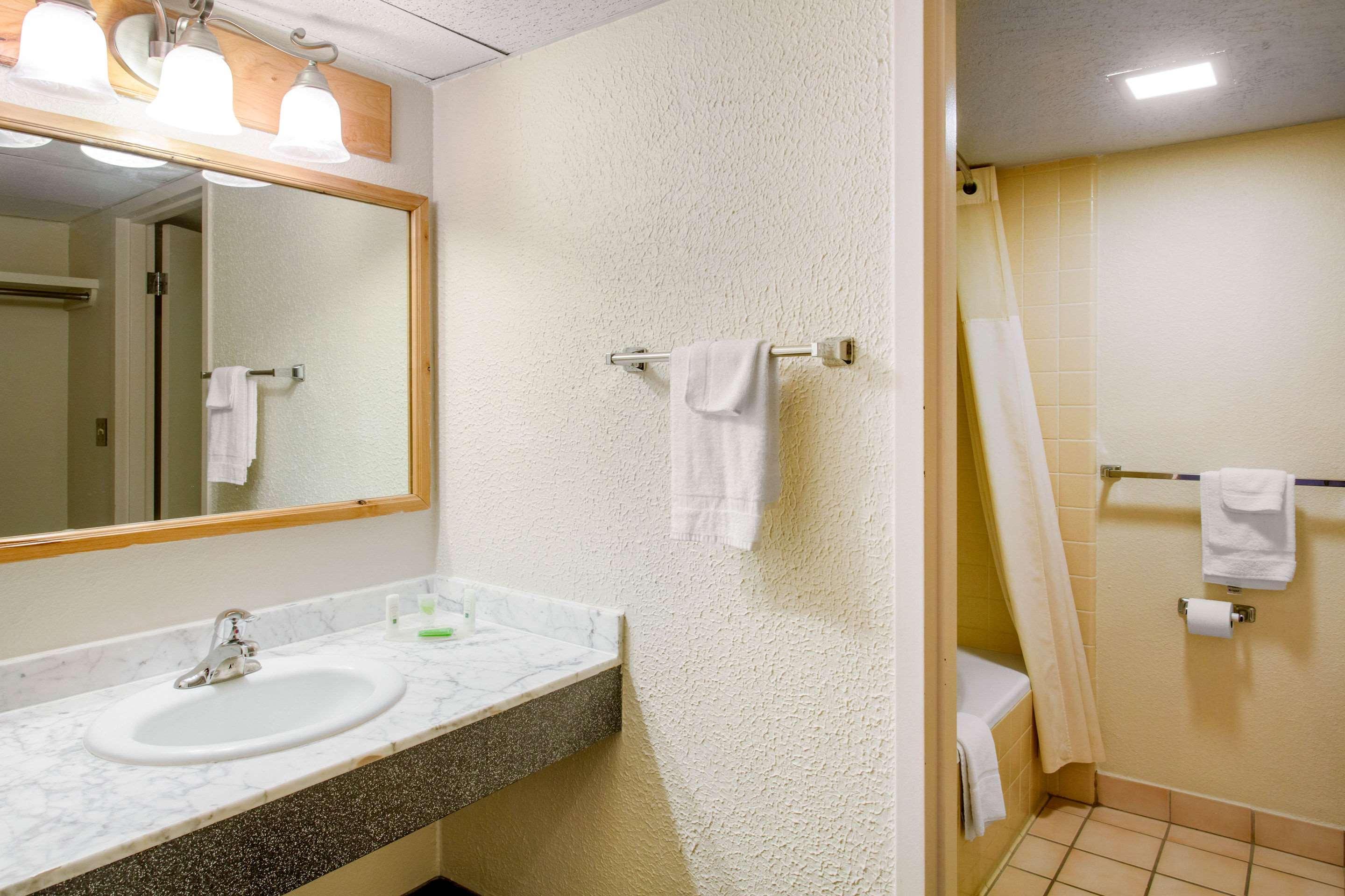 Quality Inn Stateline Wendover Exterior photo